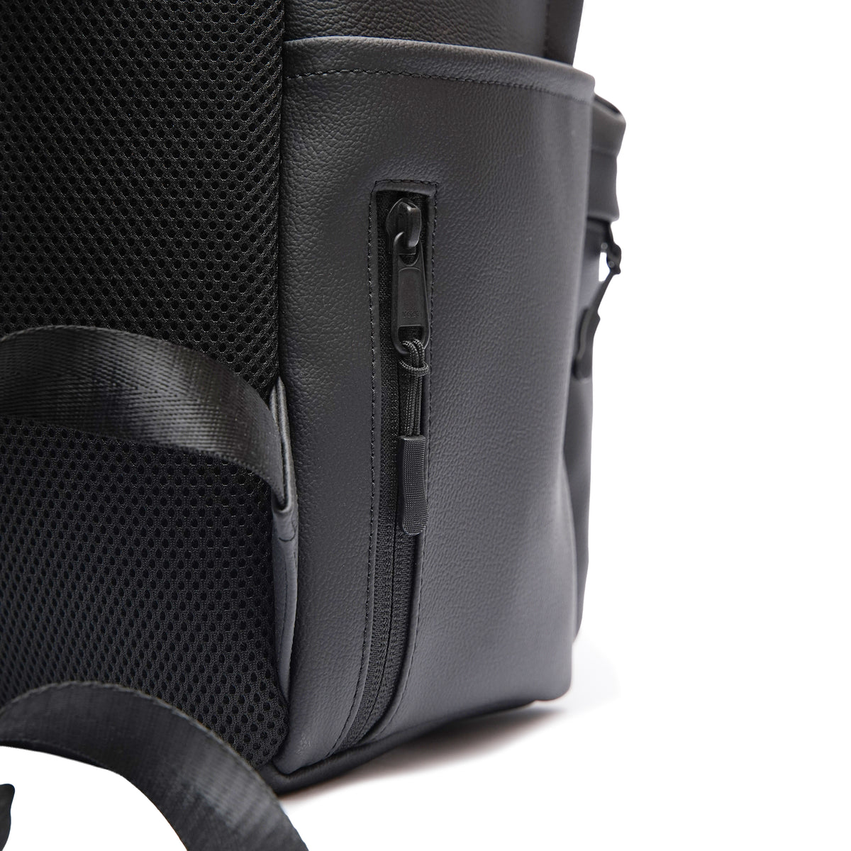 Zippered Elite Leather Backpack Black